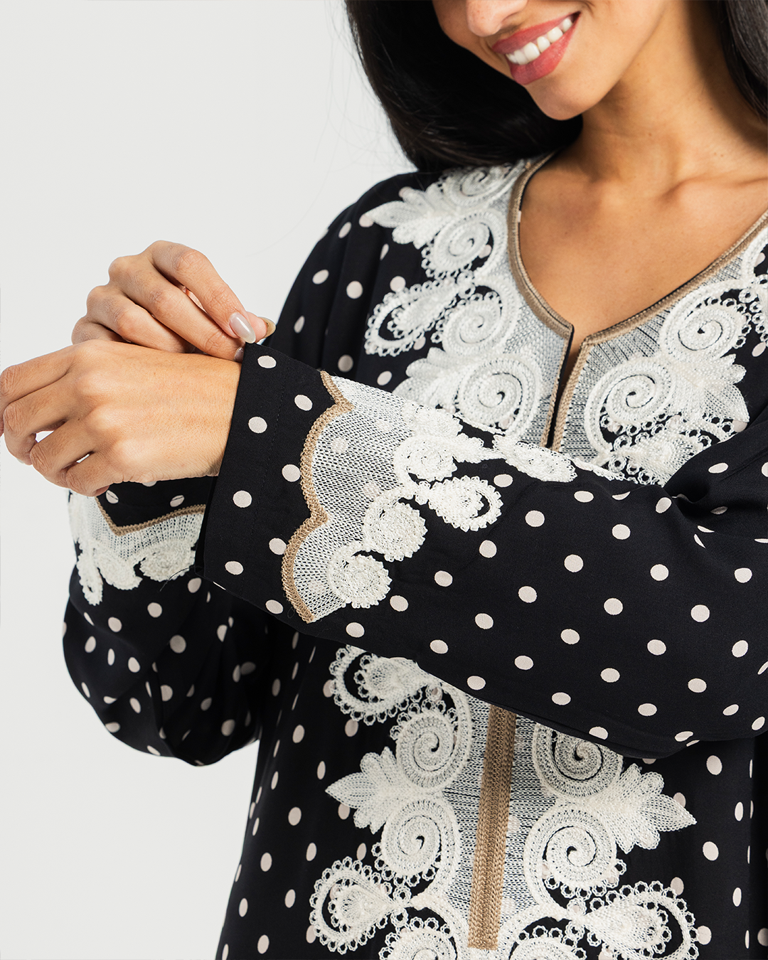 19 قميص فسكوز كم مشجر مطرز