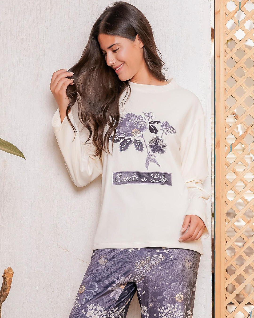 Women's pajamas embroidered with a rose, gray pants