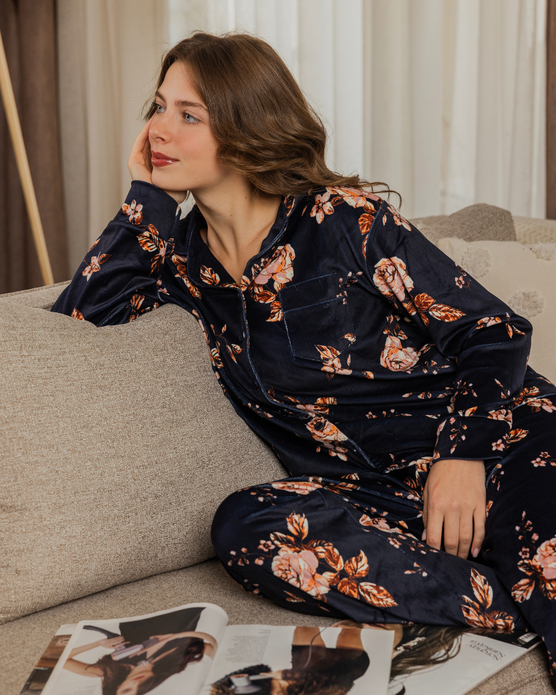 بيجامة كلاسيك حريمي قطيفة وردة