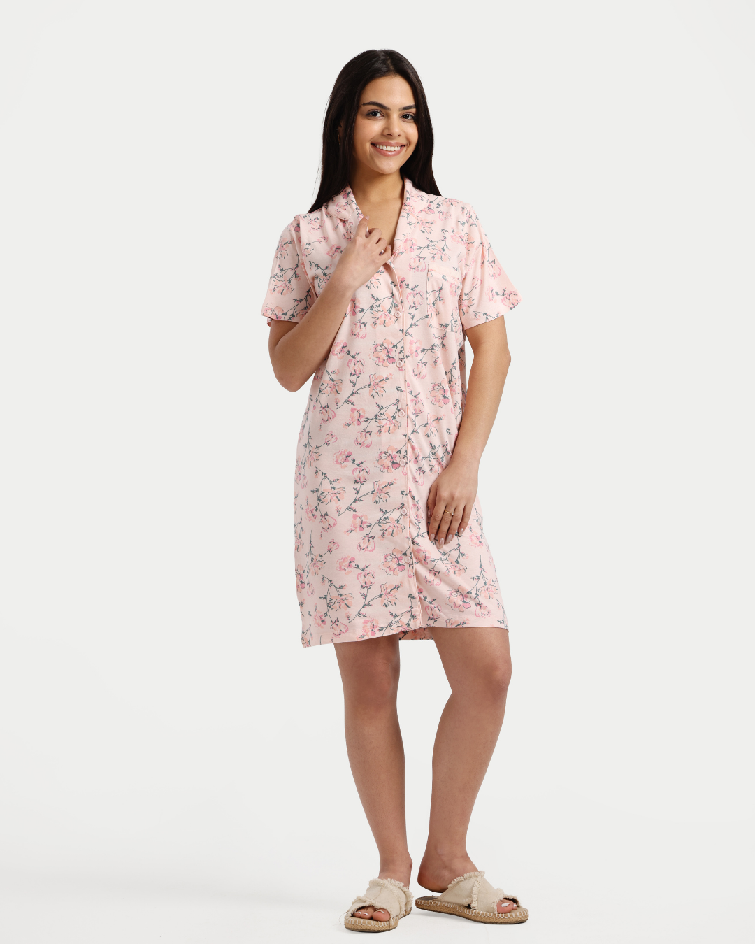 نايت شيرت حريمي  ورد تجريدي