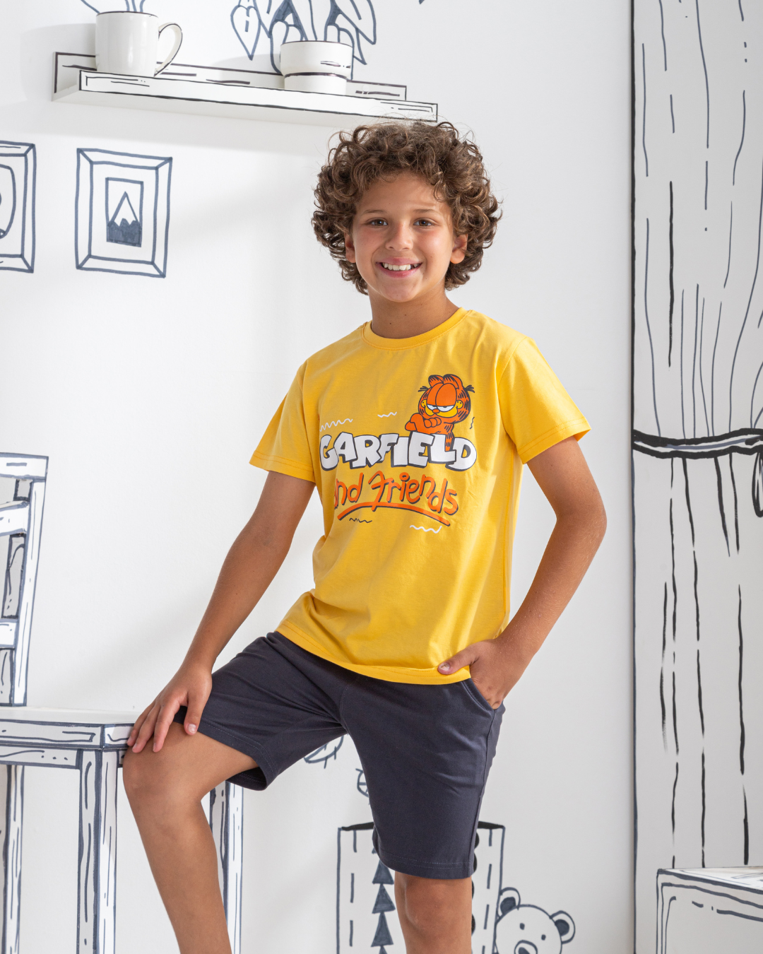 Garfield print pajamas for boys