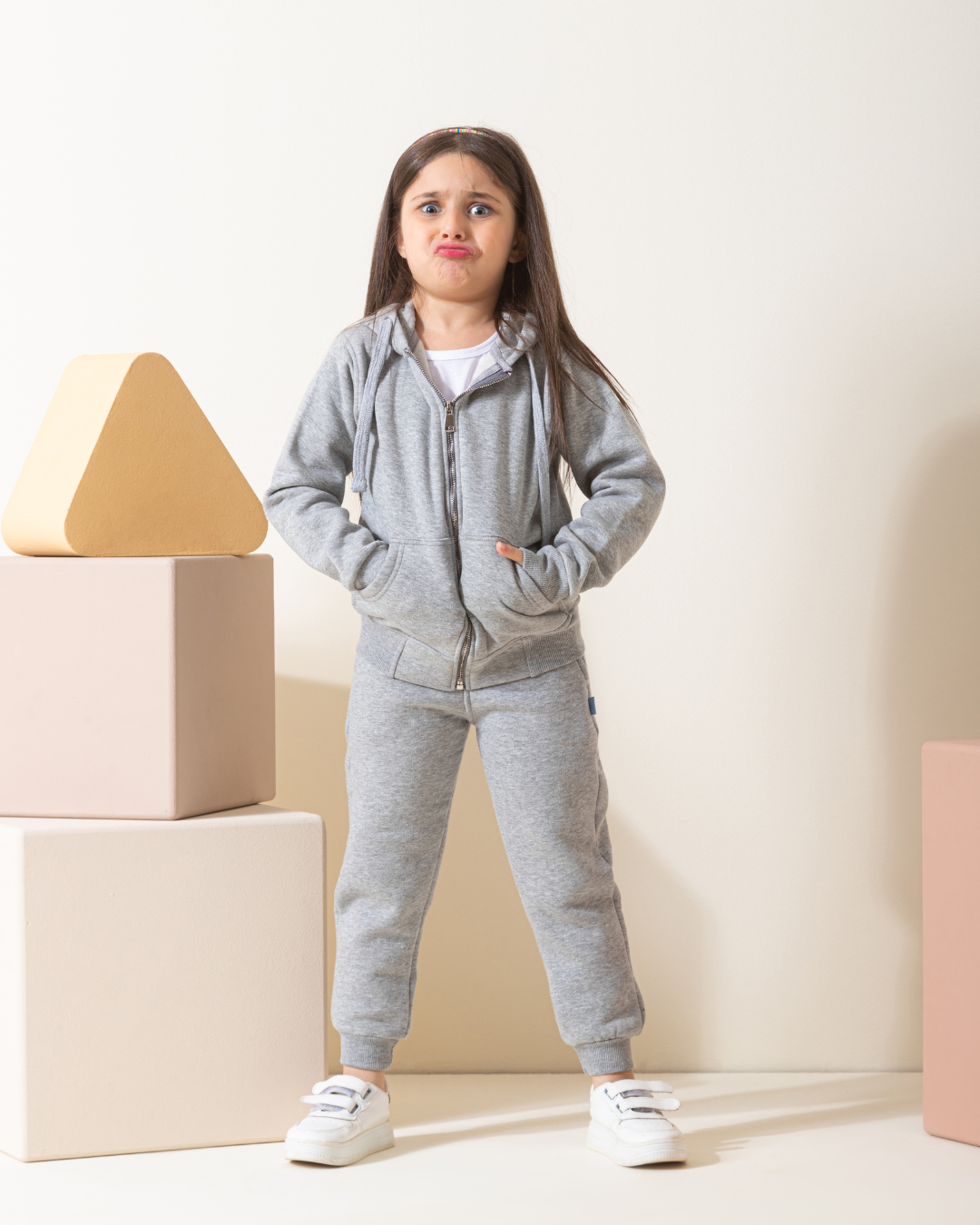 سويت شيرت بسوستة وكابشون تو اس