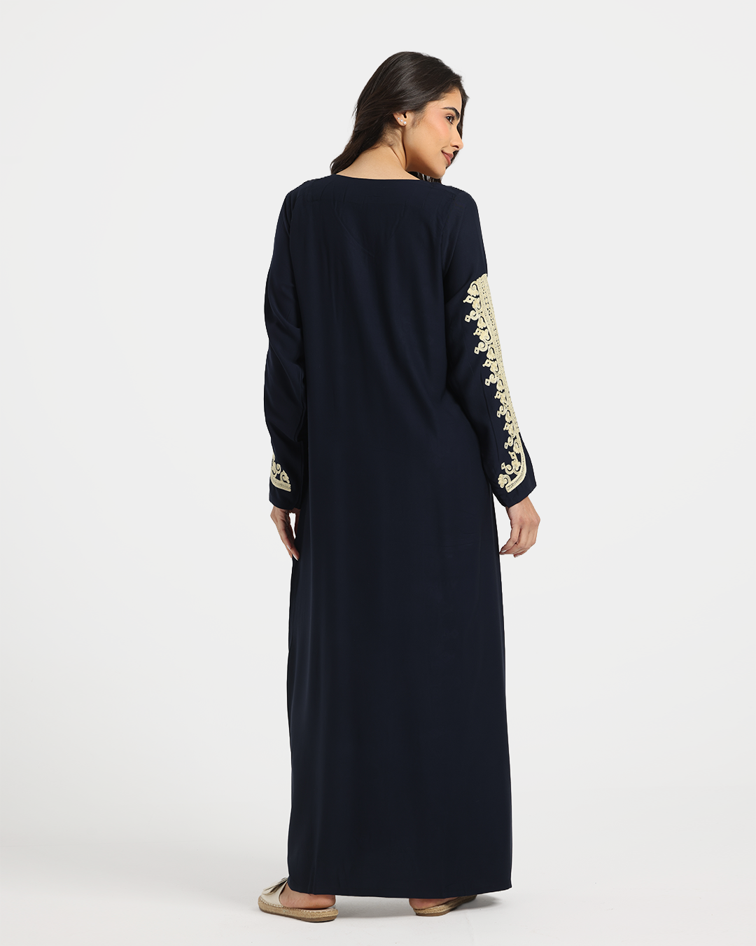 001 قميص فسكوز سادة مطرز بكم