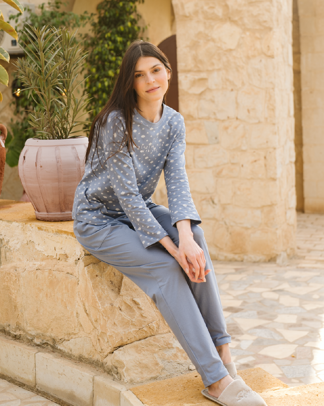 Enjoying life with you بيجاما حريمي كتف ساقط