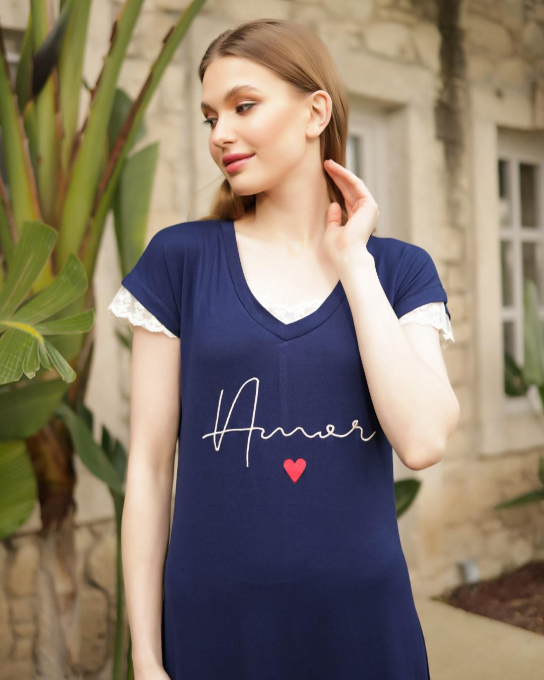 Long women's shirt, half sleeves, lace on the sleeve, seven-pointed heart neckline on the chest