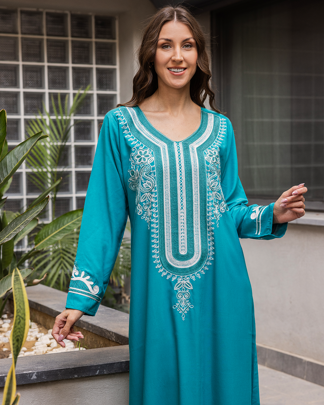 1 قميص داكرون سادة مطرز بكم