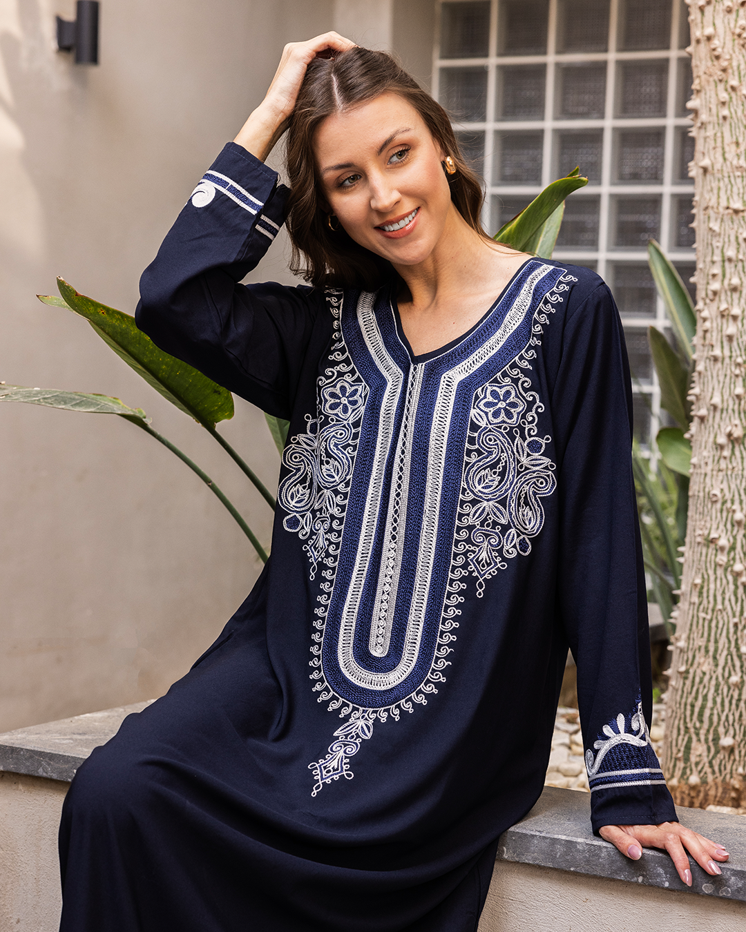 1 قميص داكرون سادة مطرز بكم