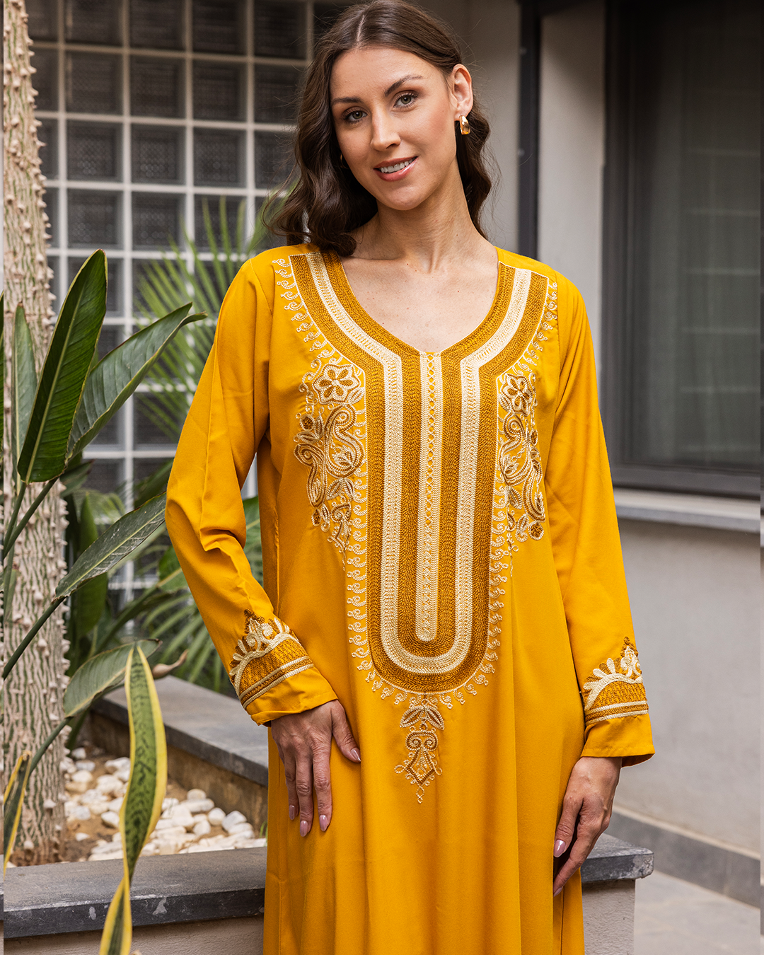 1 قميص داكرون سادة مطرز بكم