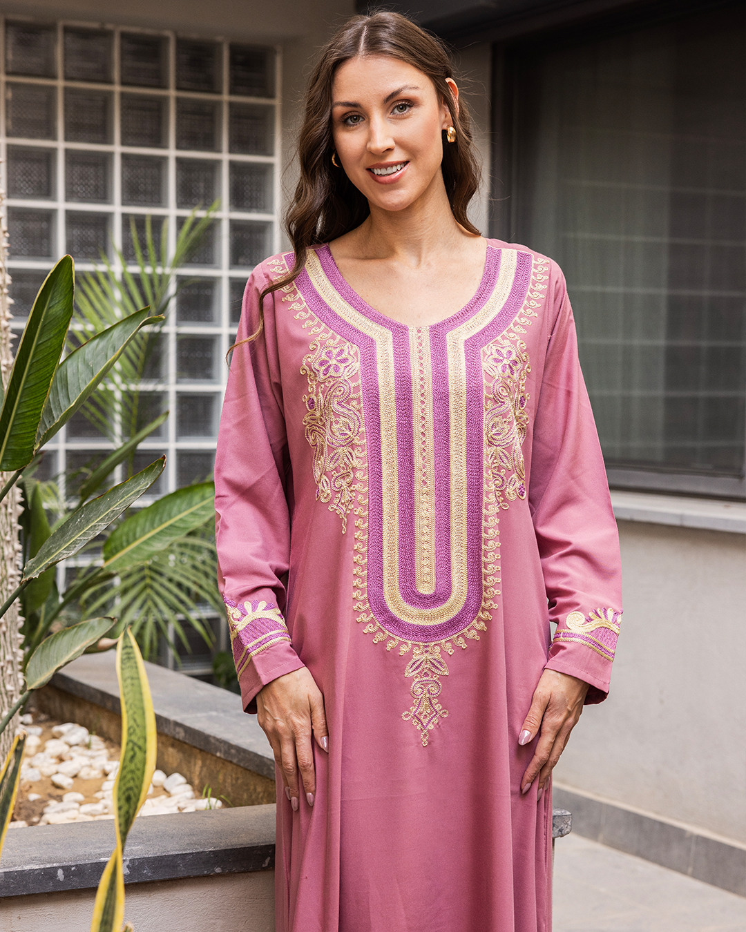 1 قميص داكرون سادة مطرز بكم