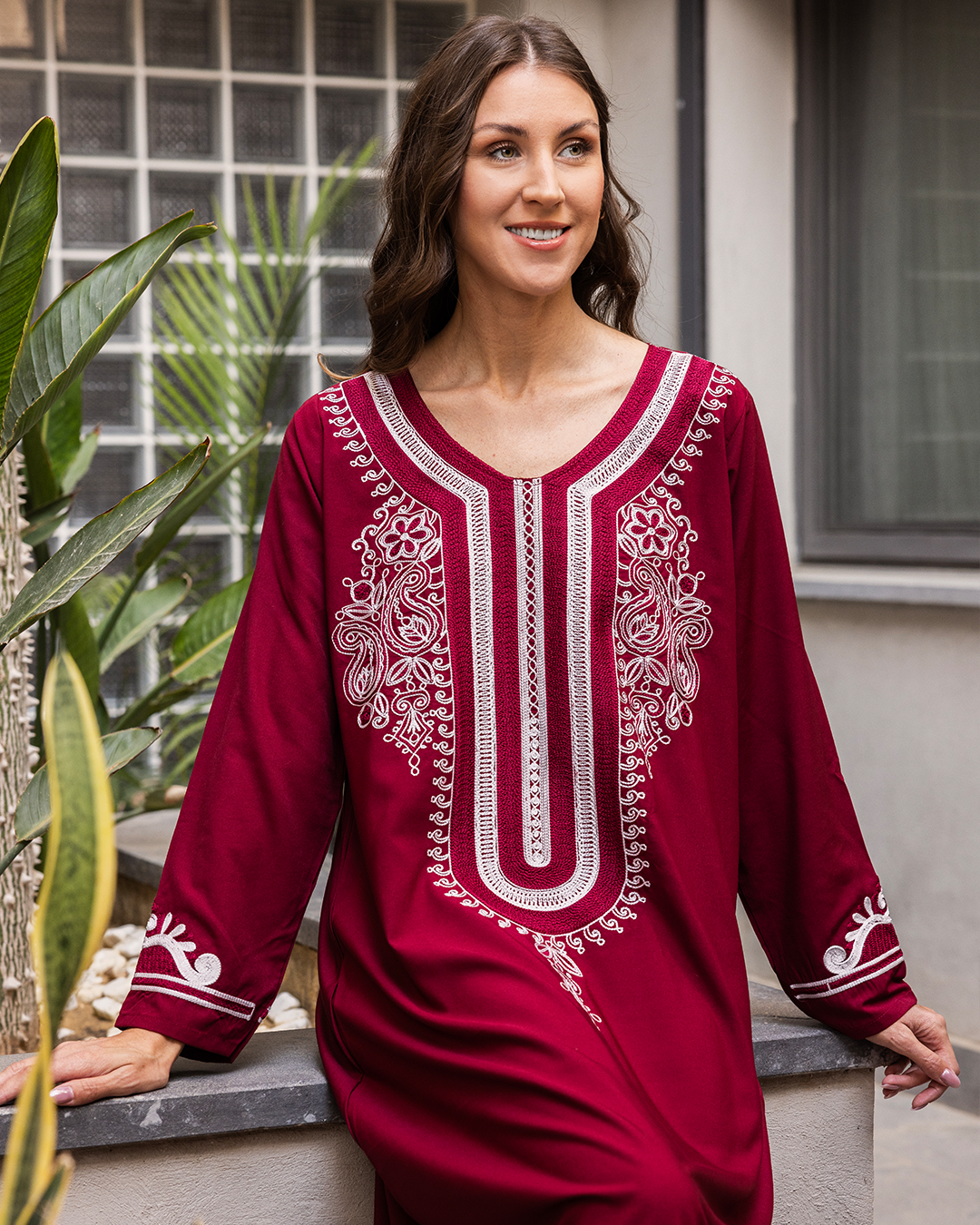 1 قميص داكرون سادة مطرز بكم