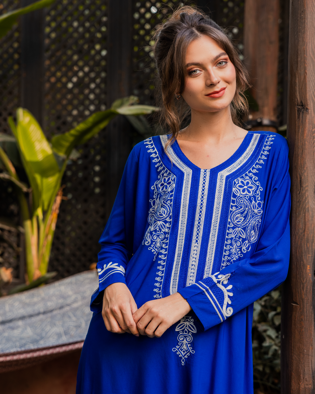 1 قميص داكرون سادة مطرز بكم