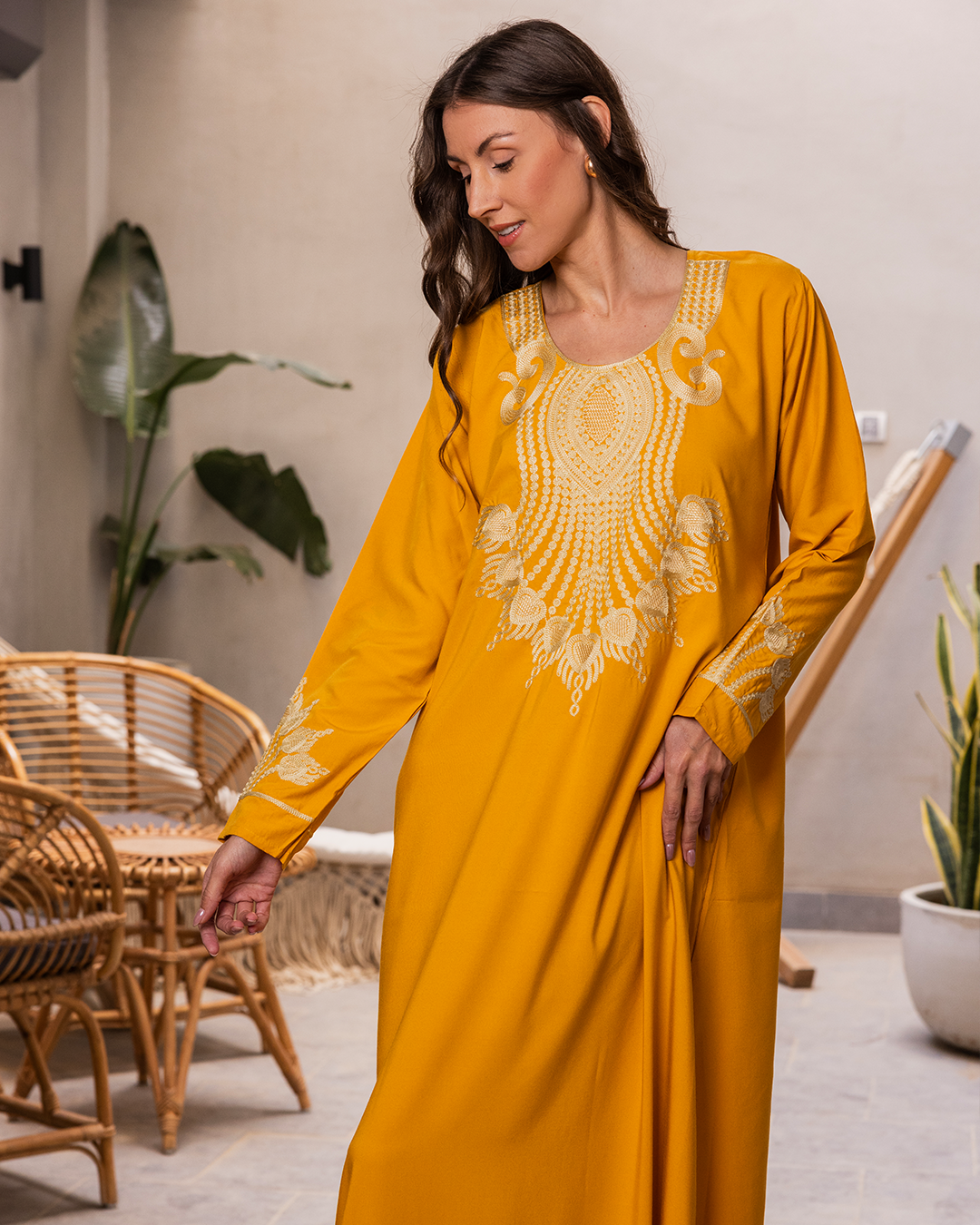 3  قميص داكرون سادة مطرز بكم