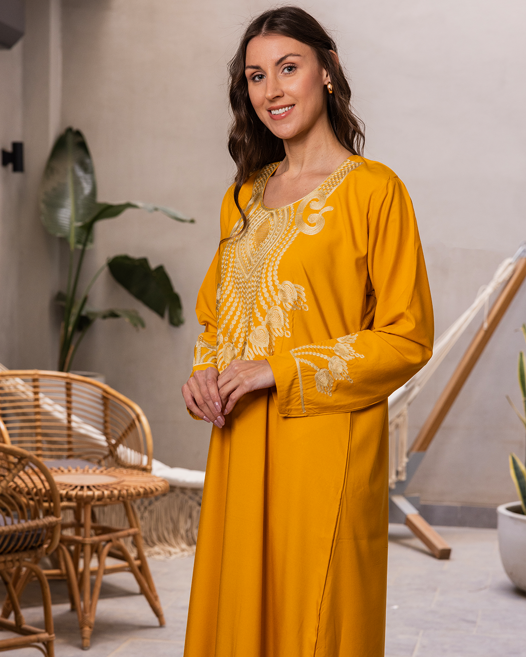 3  قميص داكرون سادة مطرز بكم