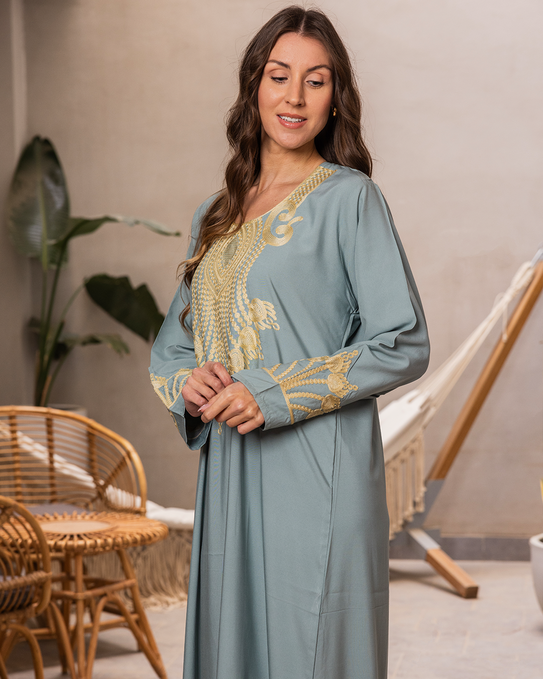 3  قميص داكرون سادة مطرز بكم