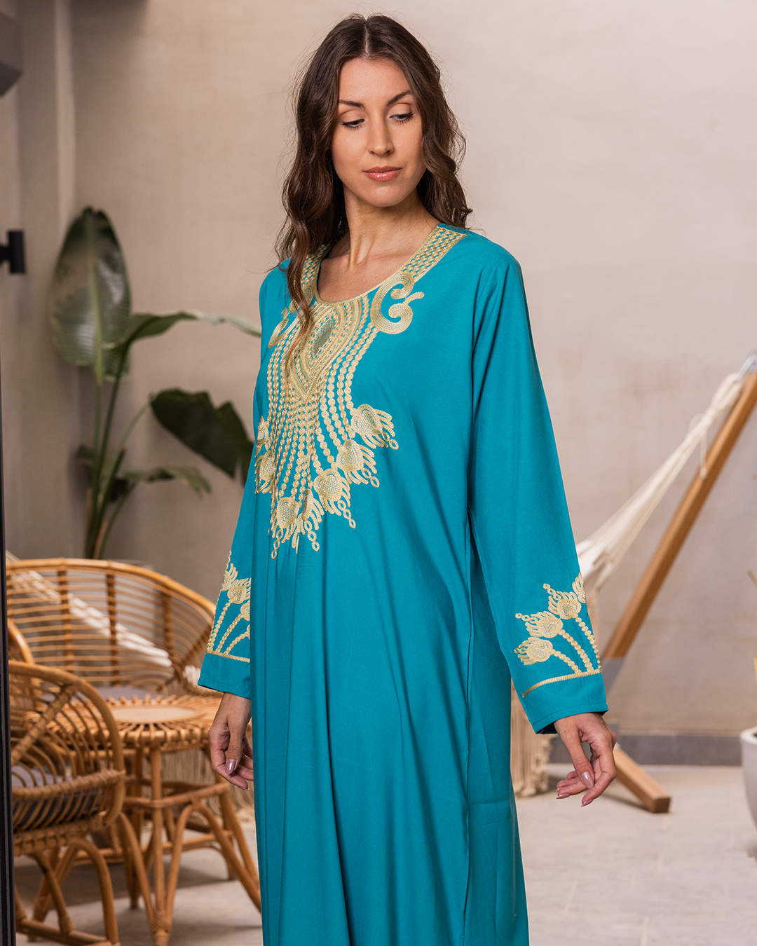 3  قميص داكرون سادة مطرز بكم