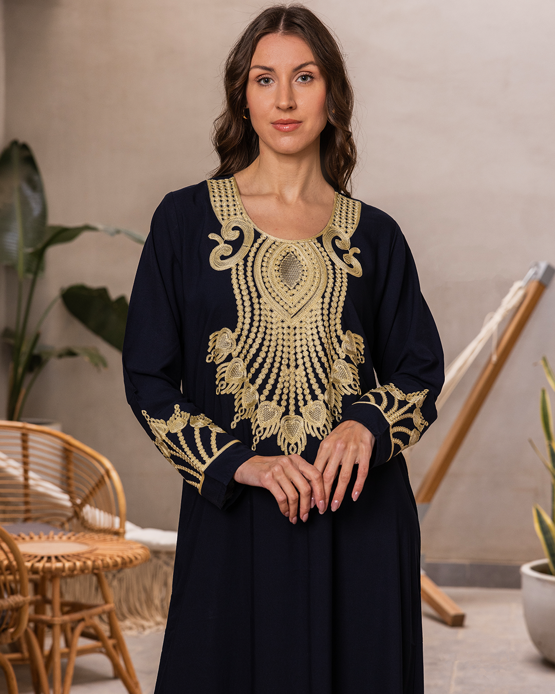 3  قميص داكرون سادة مطرز بكم