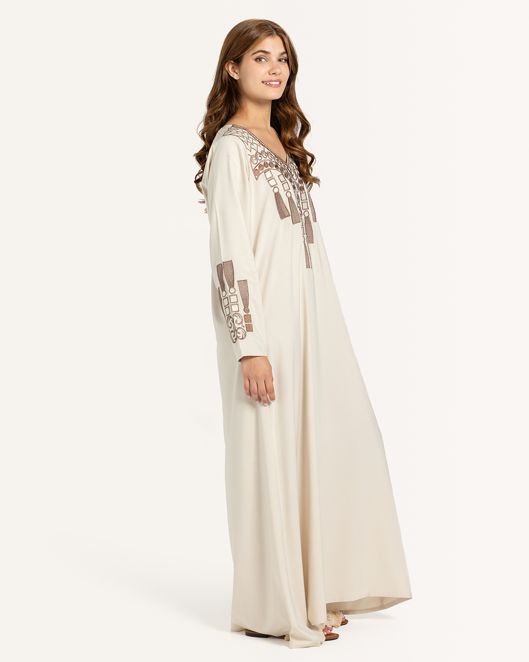 4 قميص داكرون سادة مطرز بكم