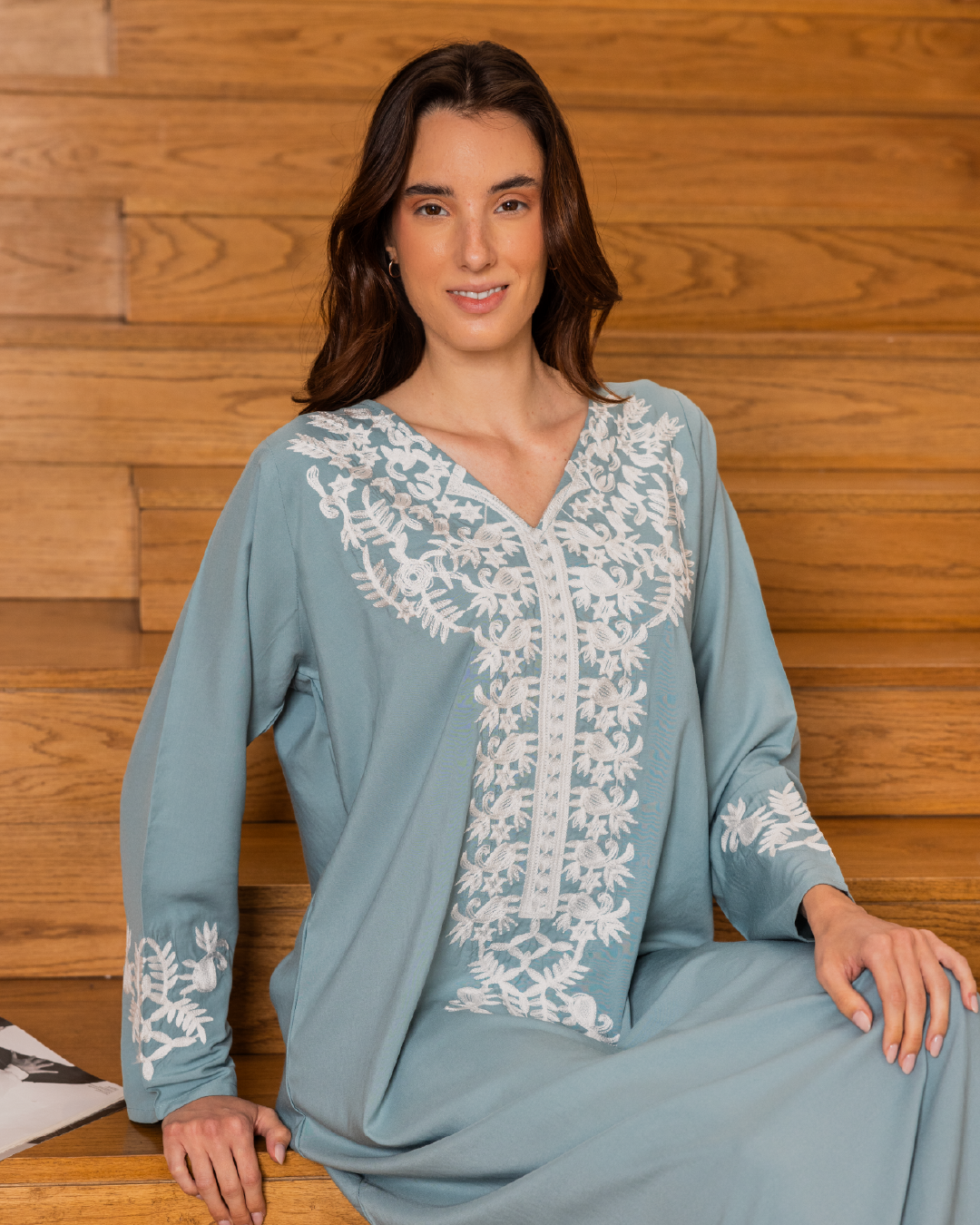 قميص داكرون سادة بكم مطرز 5