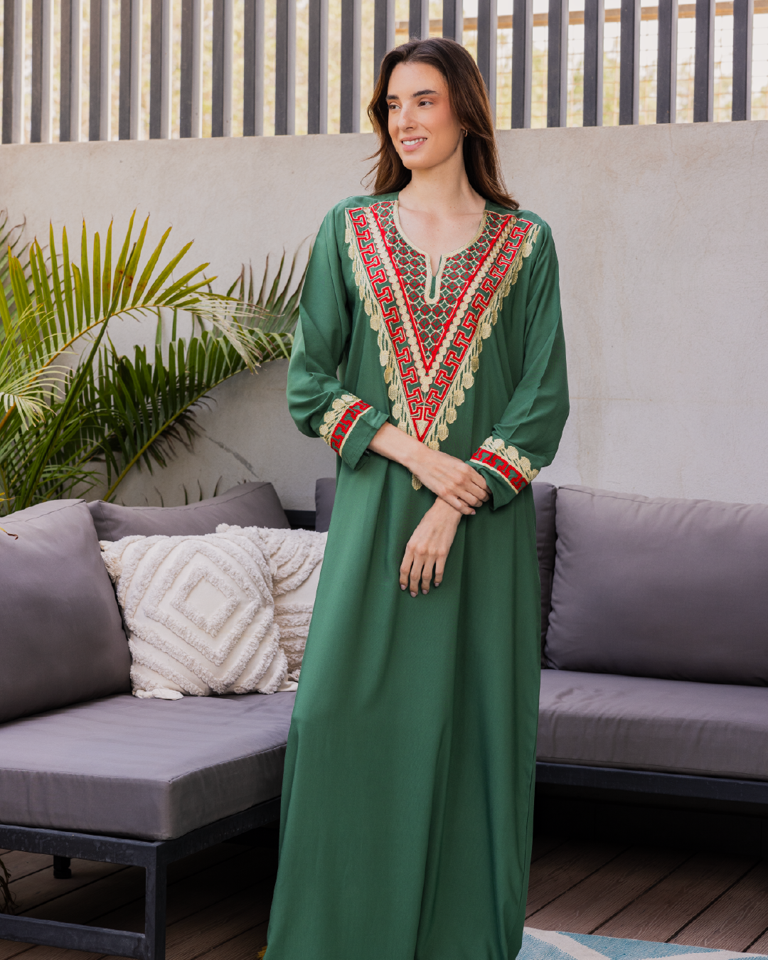 قميص داكرون سادة بكم مطرز 6