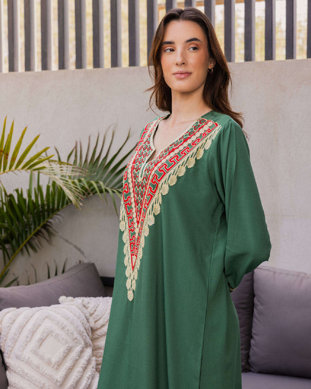 قميص داكرون سادة بكم مطرز 6