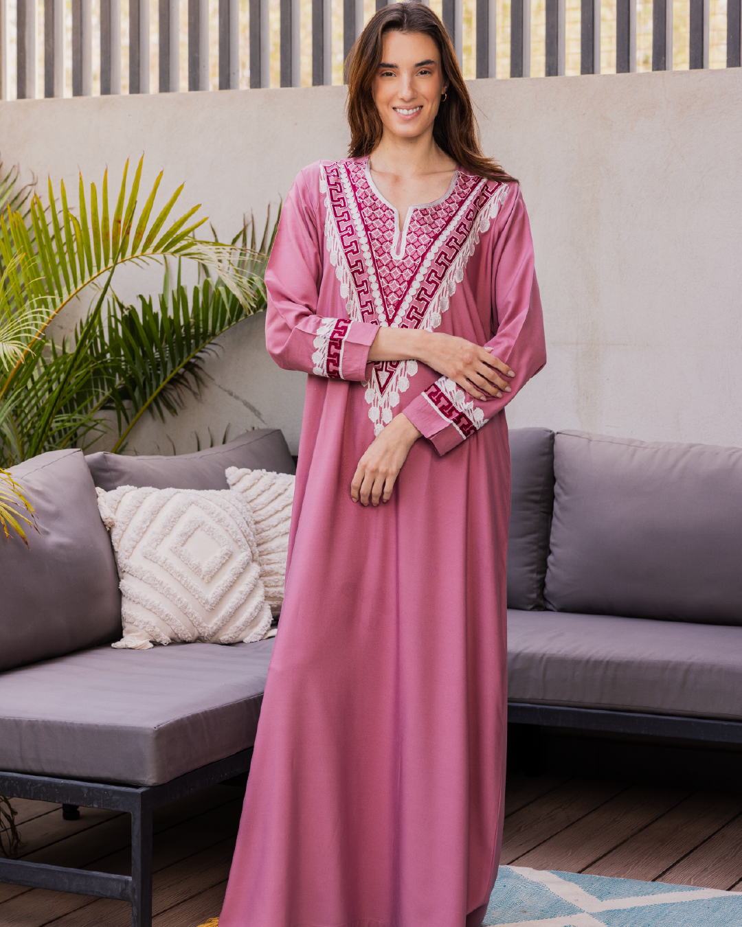 قميص داكرون سادة بكم مطرز 6