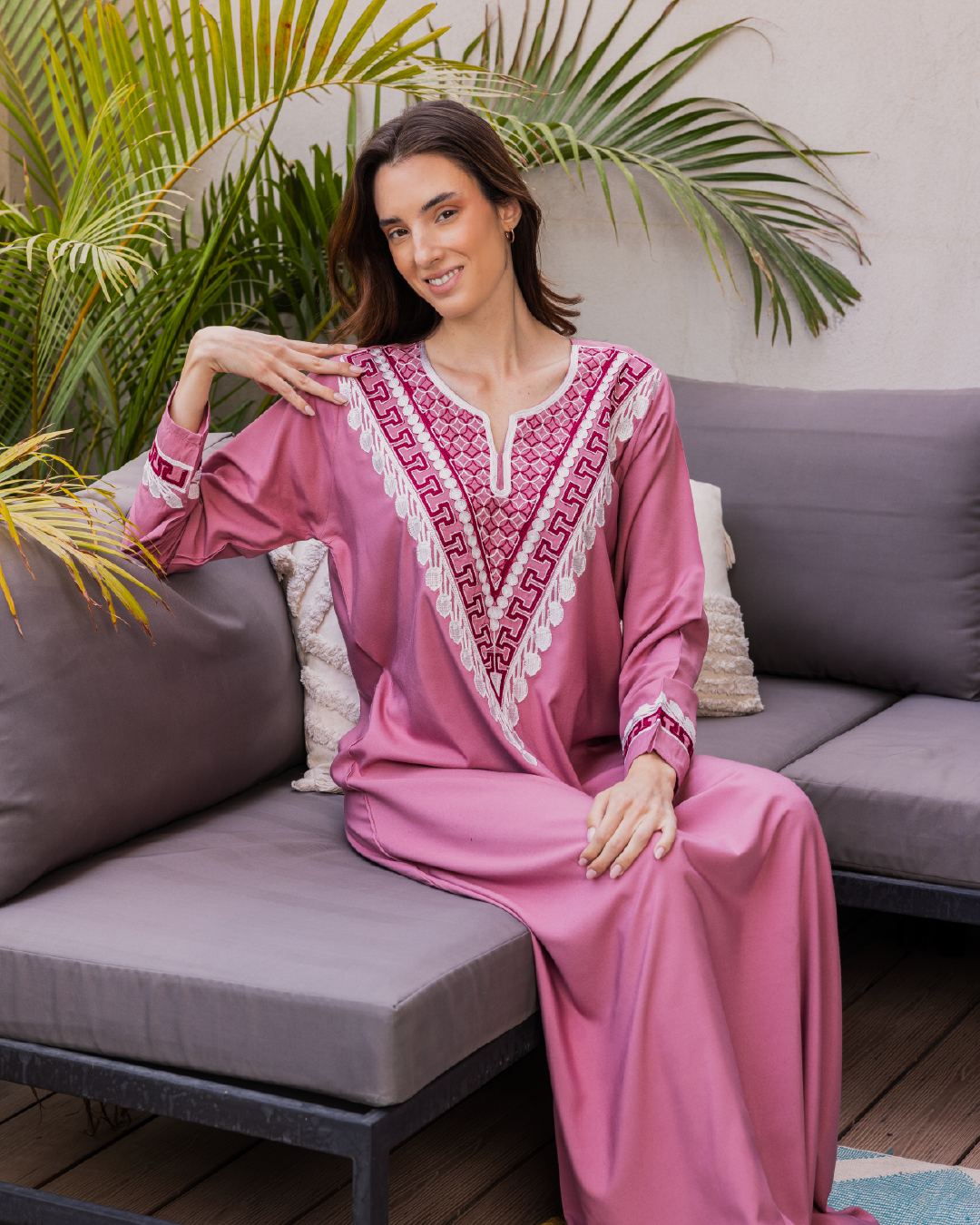 قميص داكرون سادة بكم مطرز 6