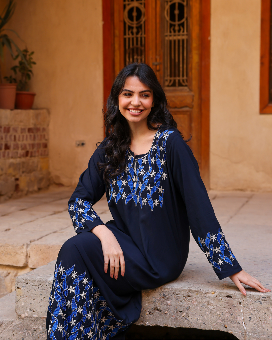 قميص داكرون سادة بكم مطرز طويل 7