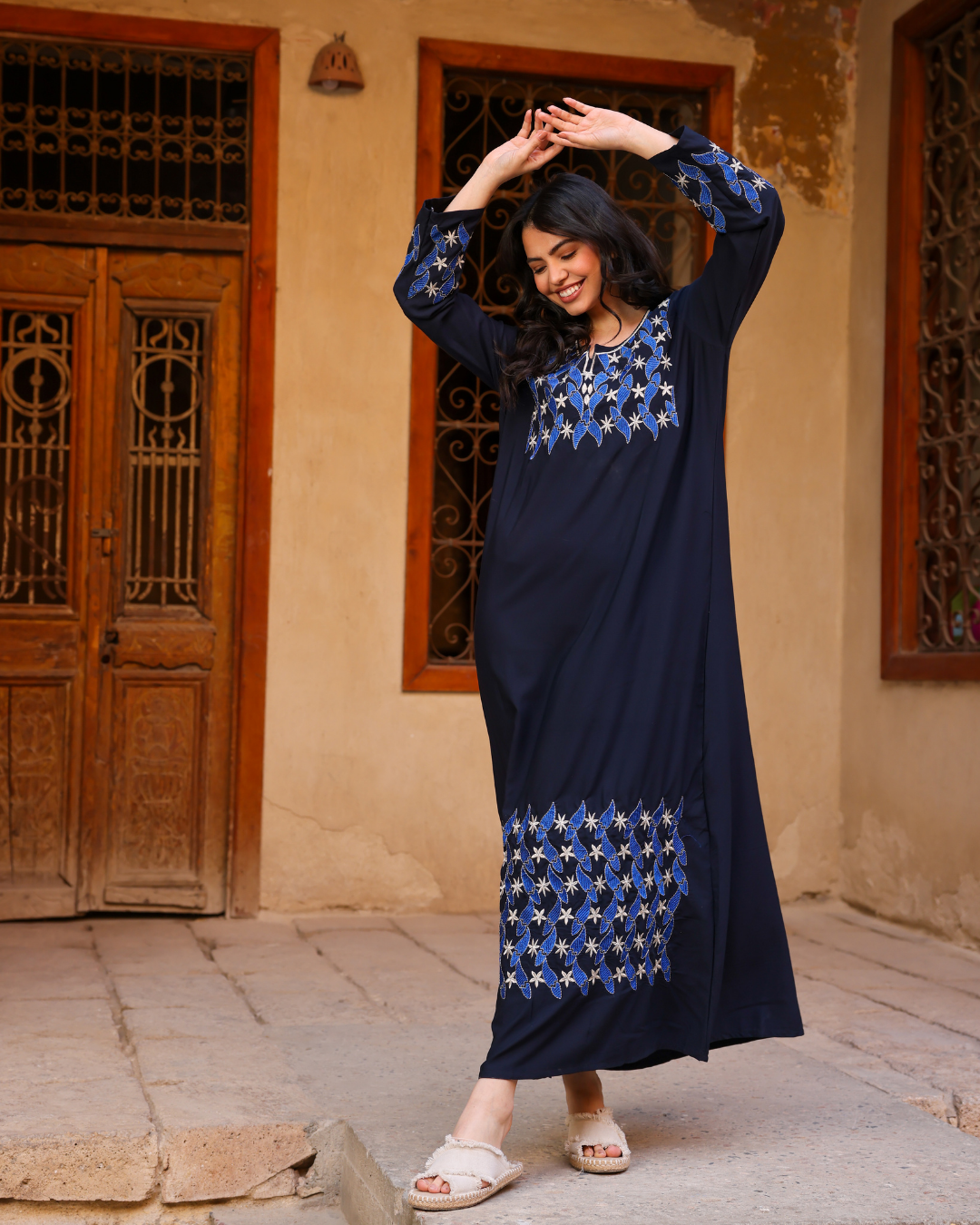 قميص داكرون سادة بكم مطرز طويل 7