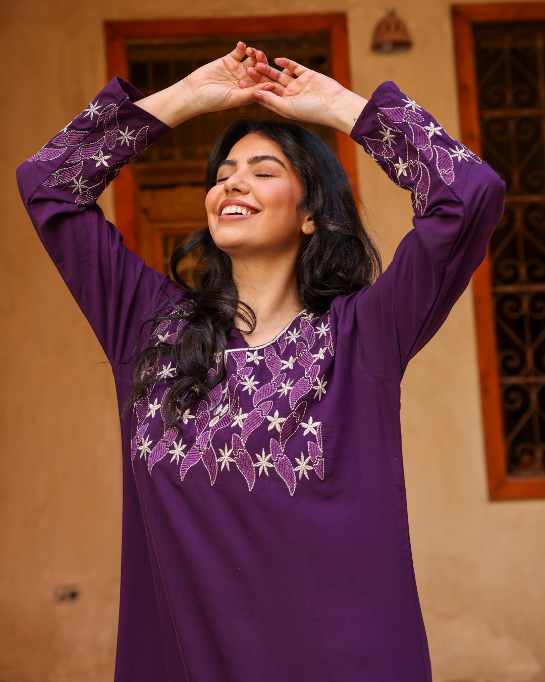 قميص داكرون سادة بكم مطرز طويل 7