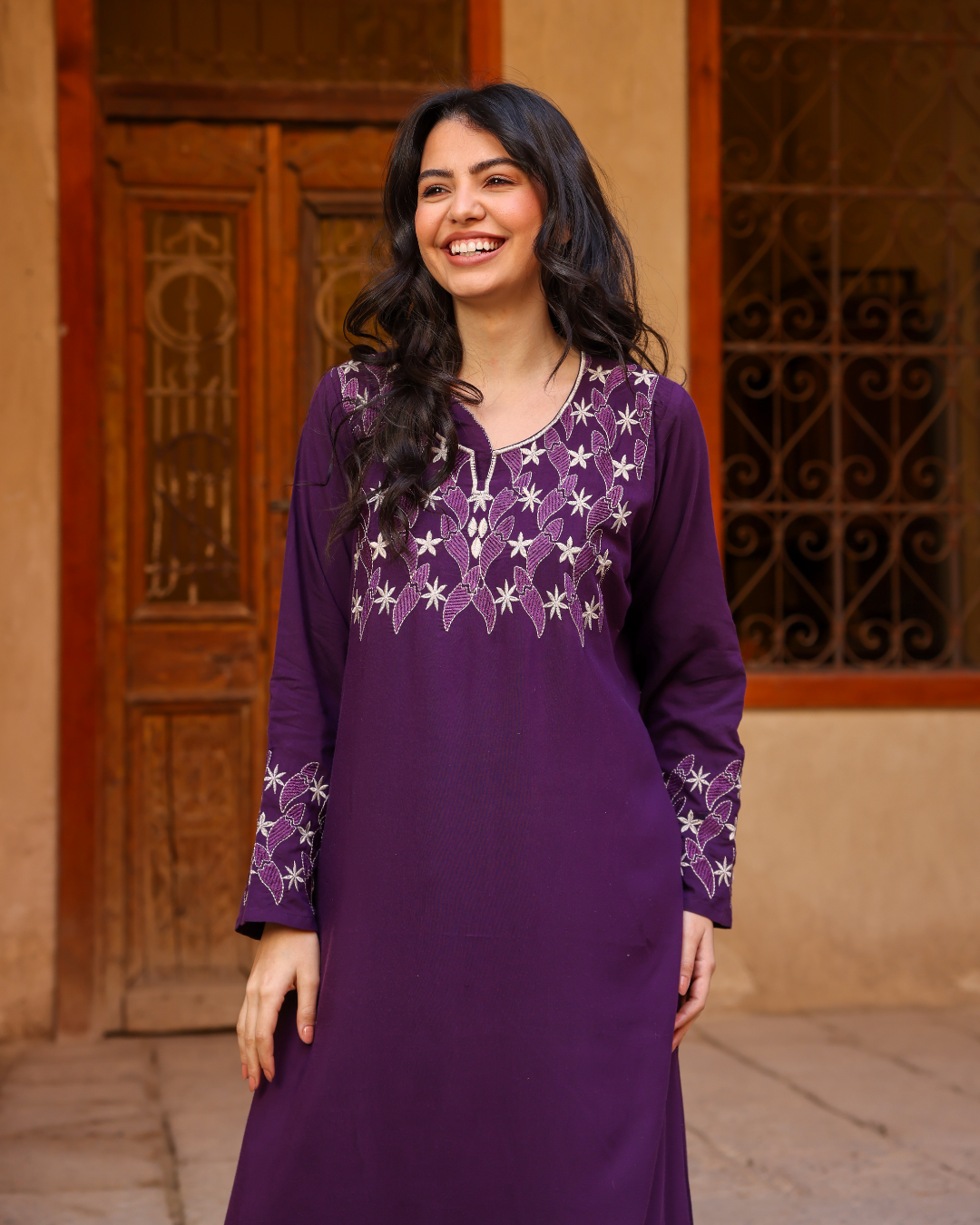 قميص داكرون سادة بكم مطرز طويل 7