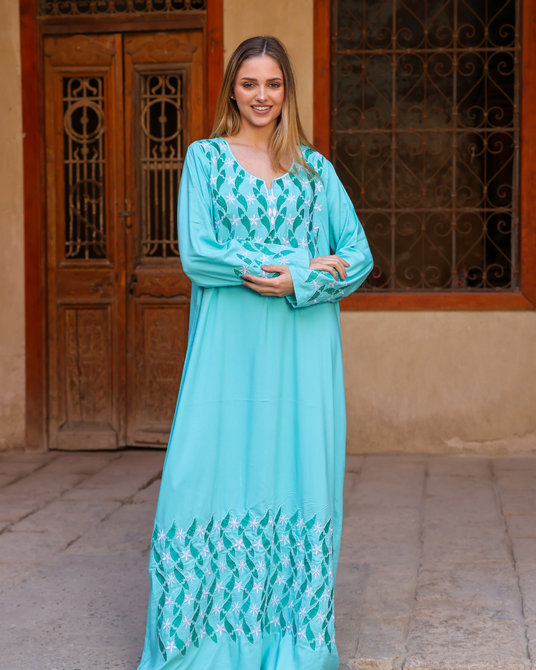 قميص داكرون سادة بكم مطرز طويل 7