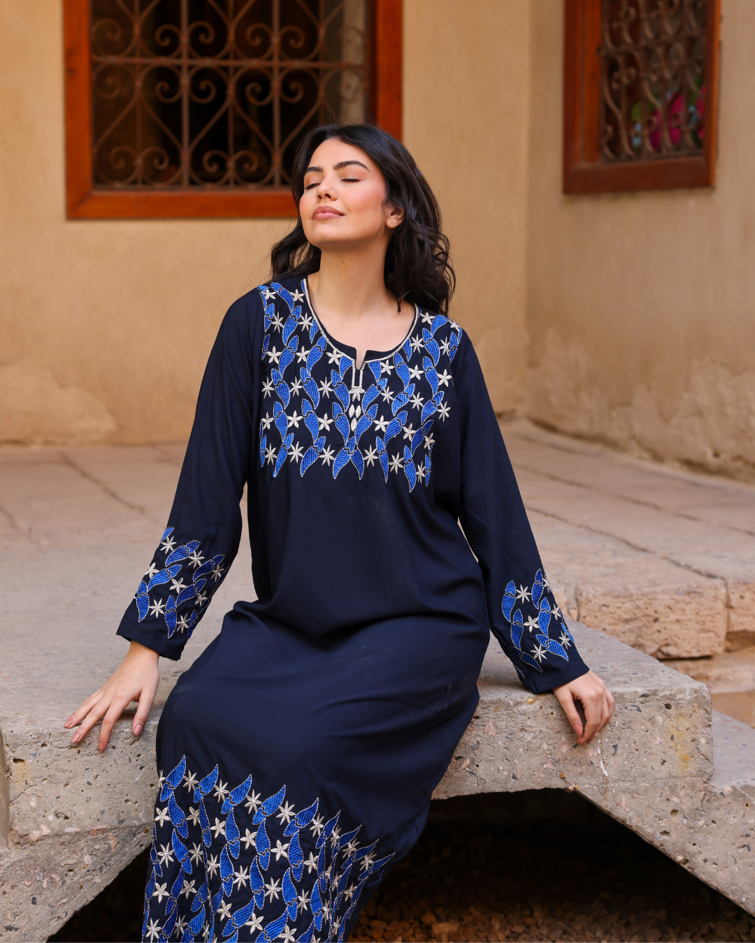 قميص داكرون سادة بكم مطرز طويل 7