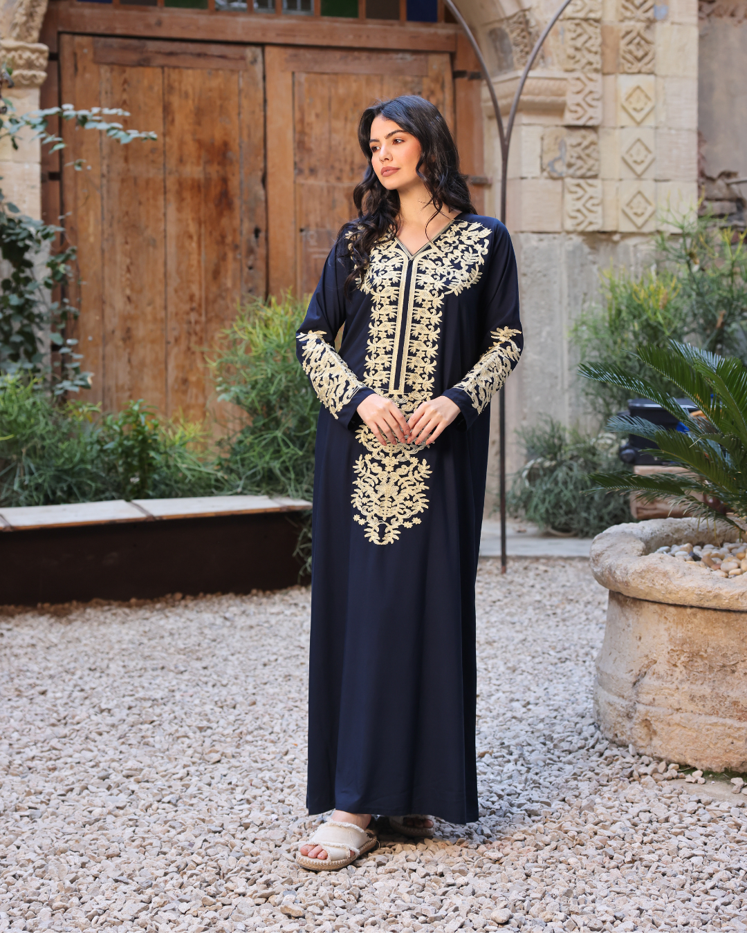 قميص داكرون سادة بكم مطرز طويل 9