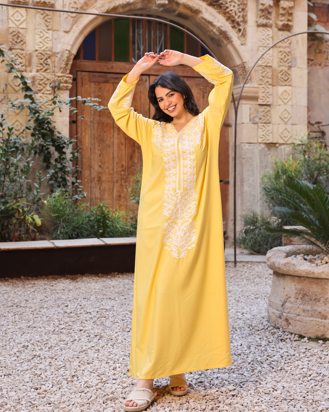 قميص داكرون سادة بكم مطرز طويل 9