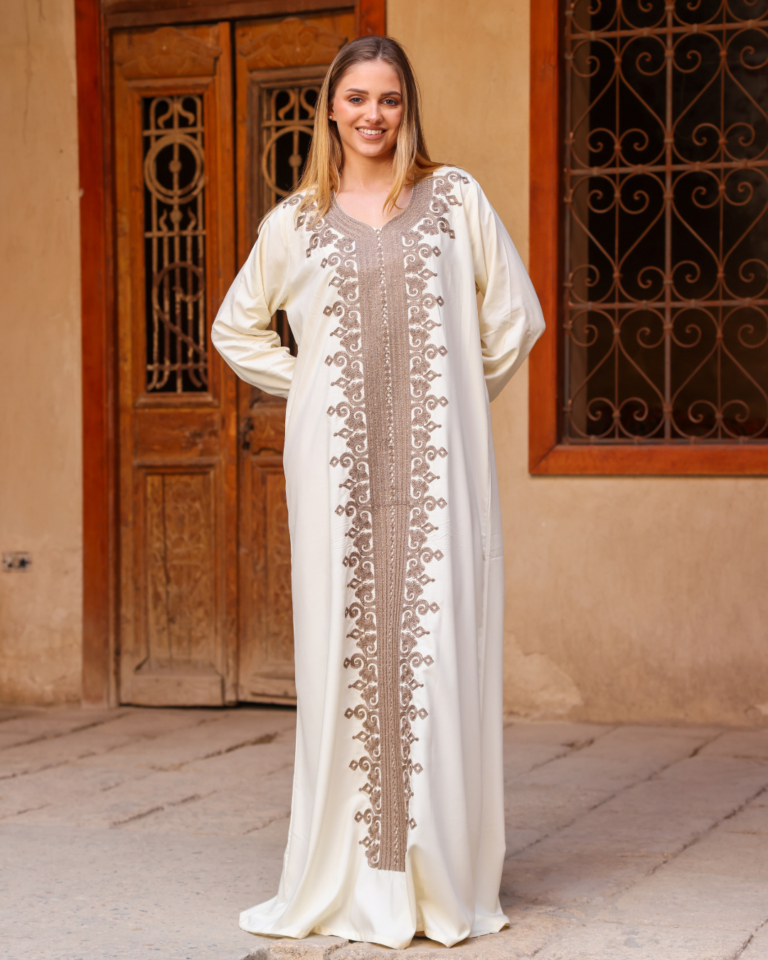 قميص داكرون سادة بكم مطرز بالطول 10