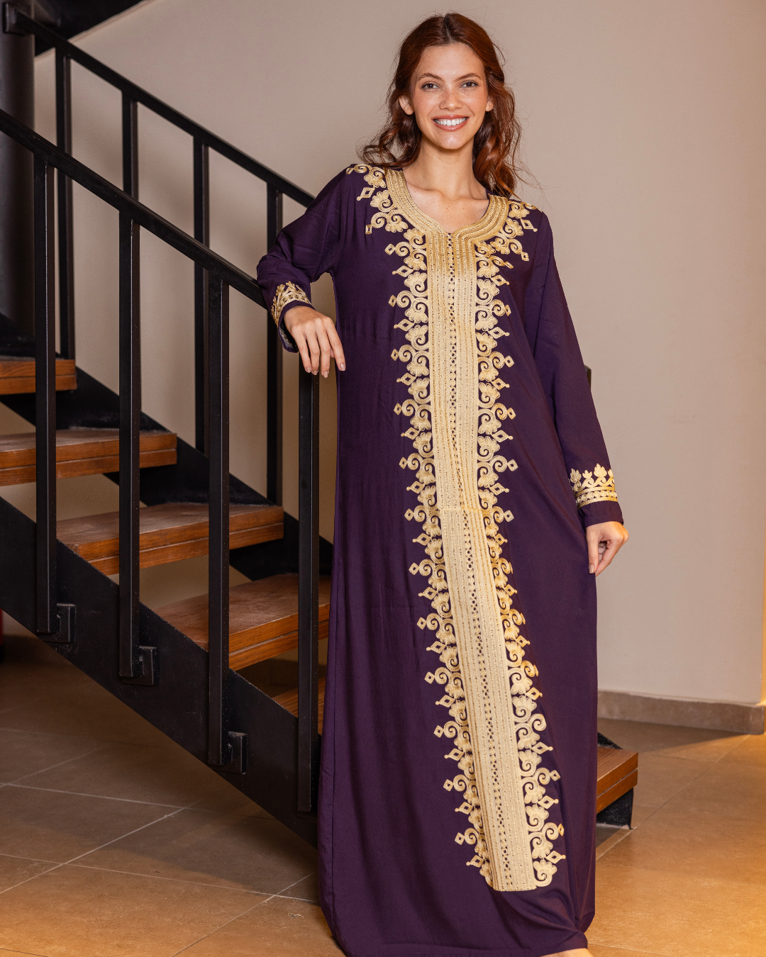 قميص داكرون سادة بكم مطرز بالطول 10