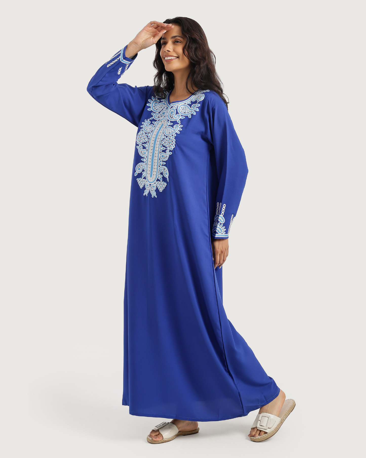 13 قميص داكرون سادة مطرز بكم