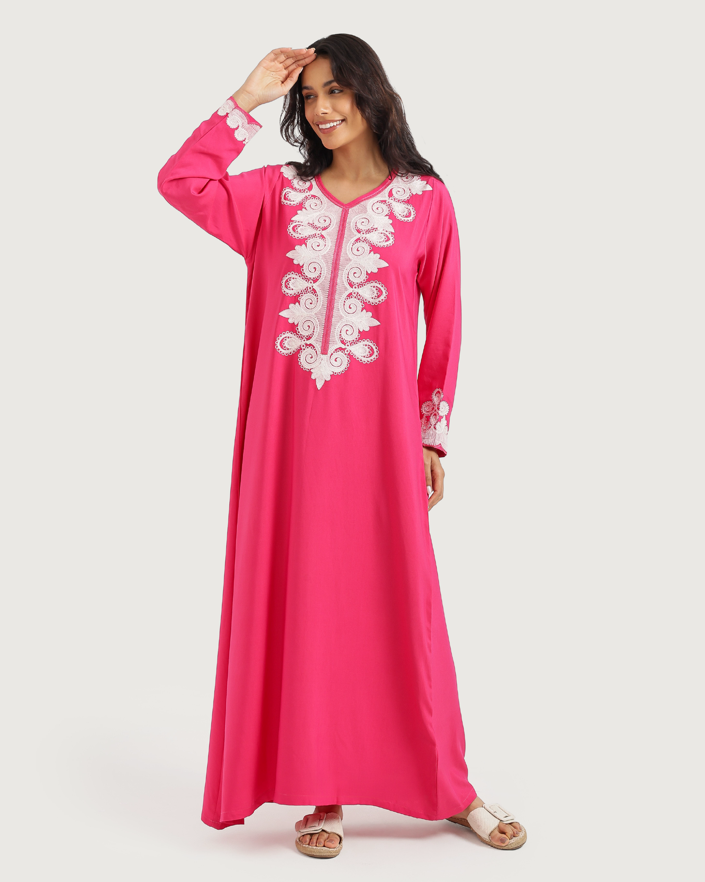 14 قميص داكرون سادة مطرز بكم