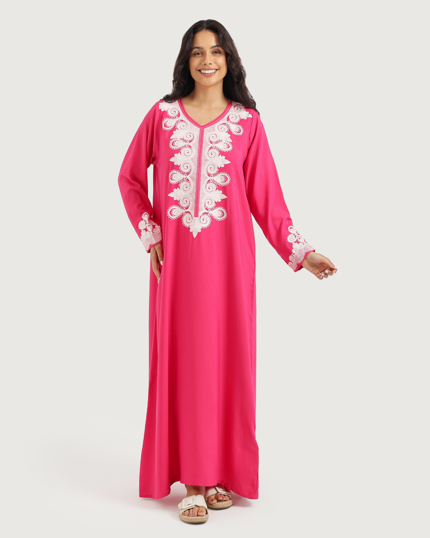 14 قميص داكرون سادة مطرز بكم