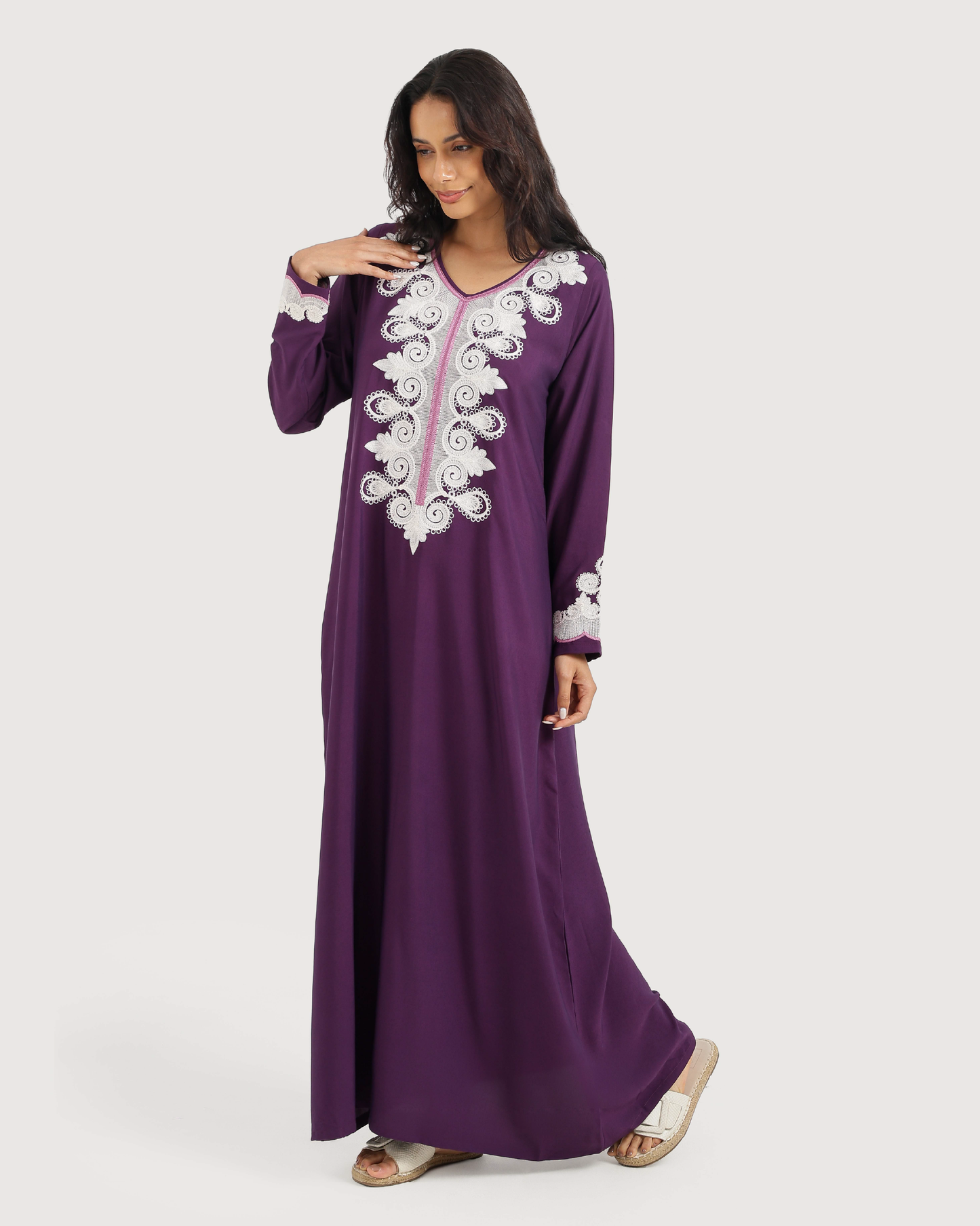 14 قميص داكرون سادة مطرز بكم