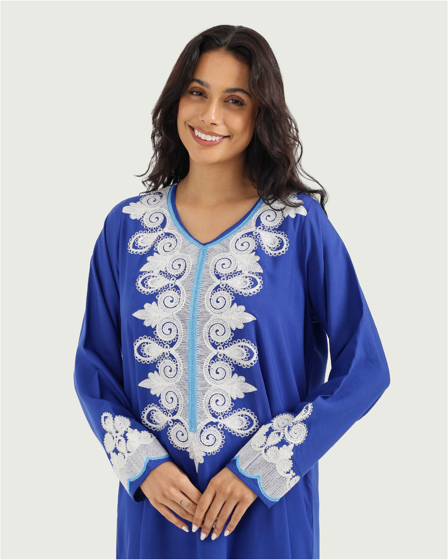 14 قميص داكرون سادة مطرز بكم