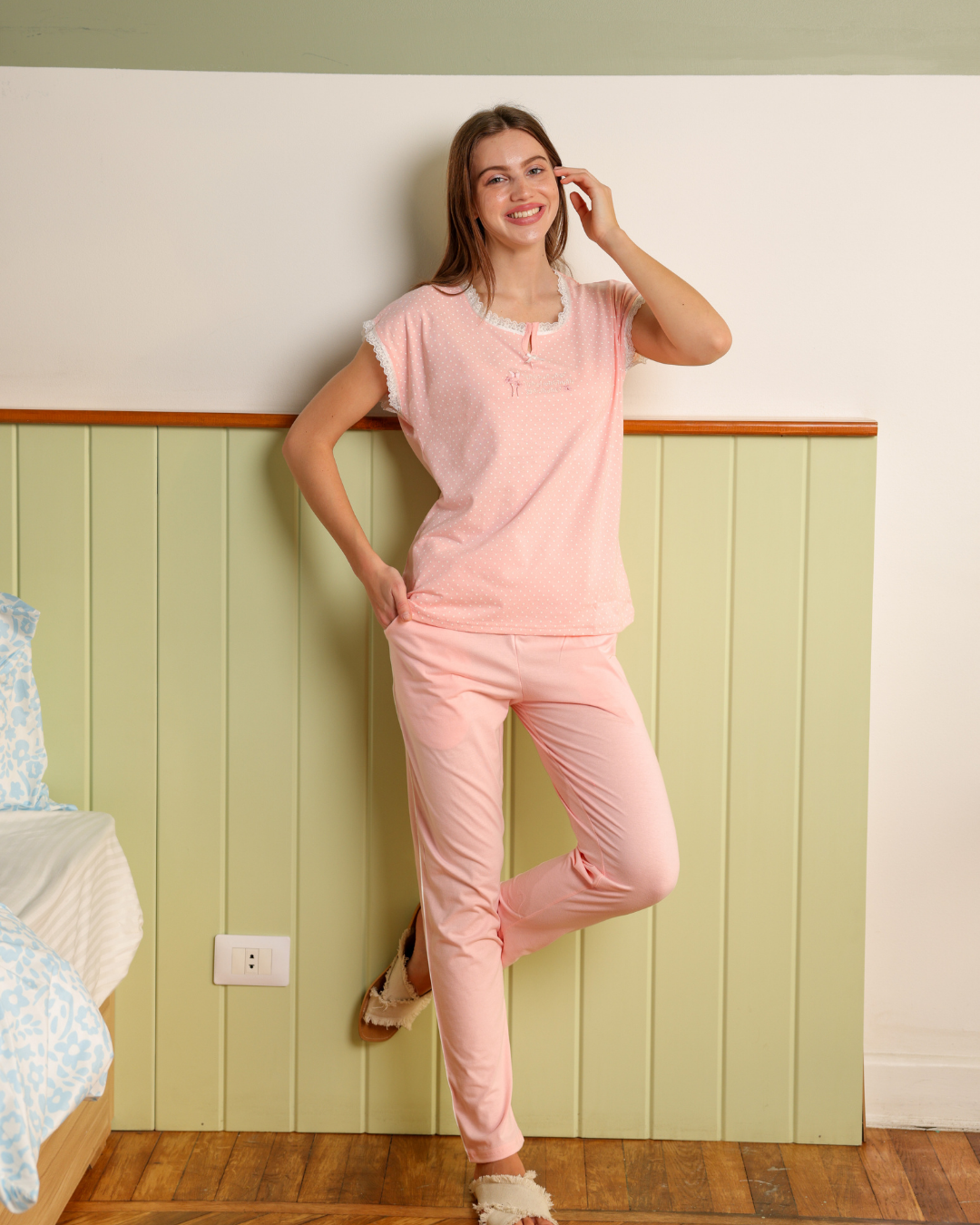 Women's pajamas half a number of long trousers, dotted print