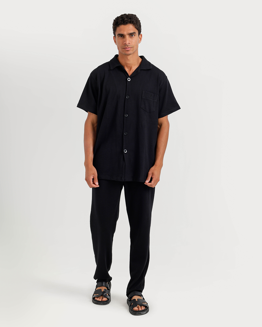 Men's half-sleeved pajamas with pants