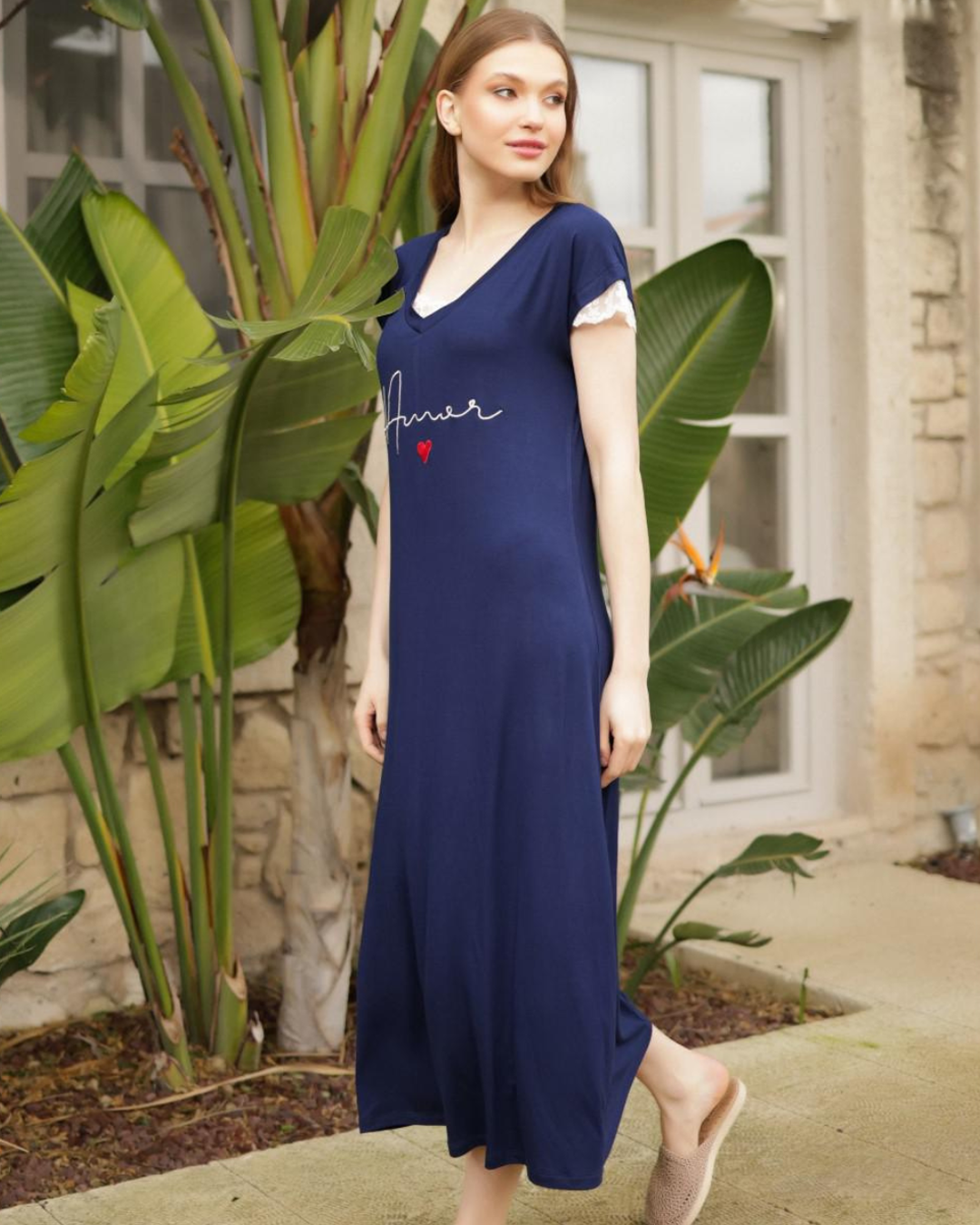 Long women's shirt, half sleeves, lace on the sleeve, seven-pointed heart neckline on the chest