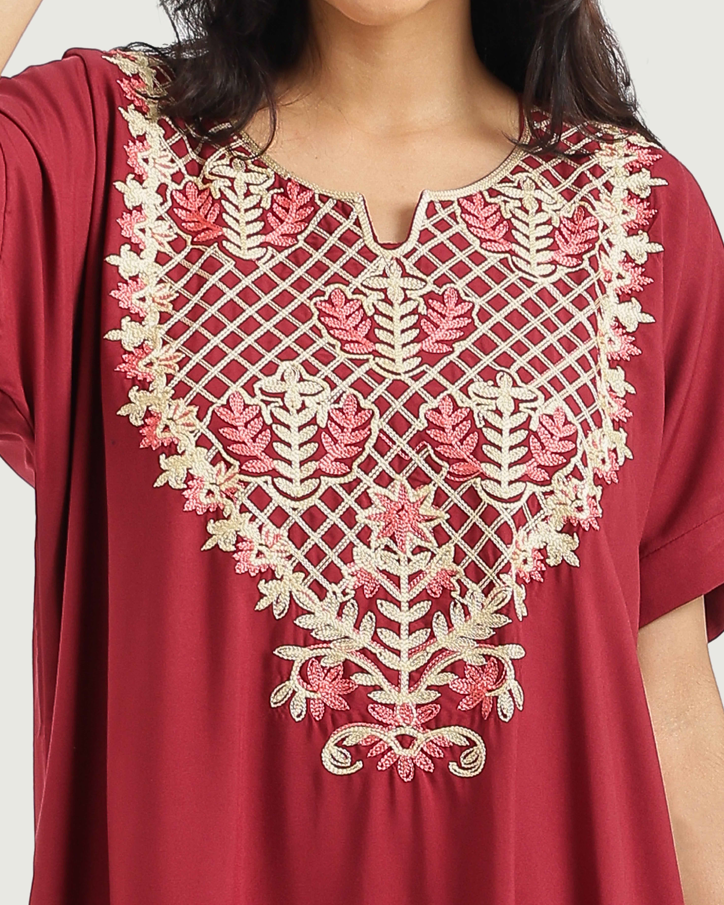 قميص داكرون نص كم مطرز 7