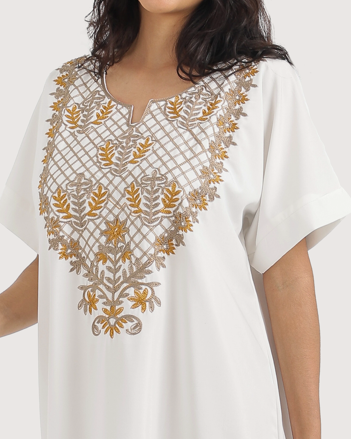 قميص داكرون نص كم مطرز 7