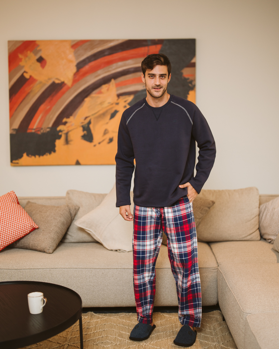 بيجاما رجالى سادة  نسيج كاروه سويت شيرت سادة كم طويل رجلان برش مع رقبة روند وقصة صدر