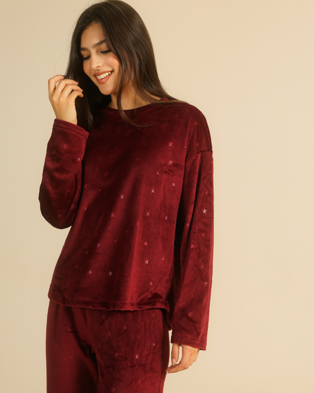Women pajama set in burgundy stars