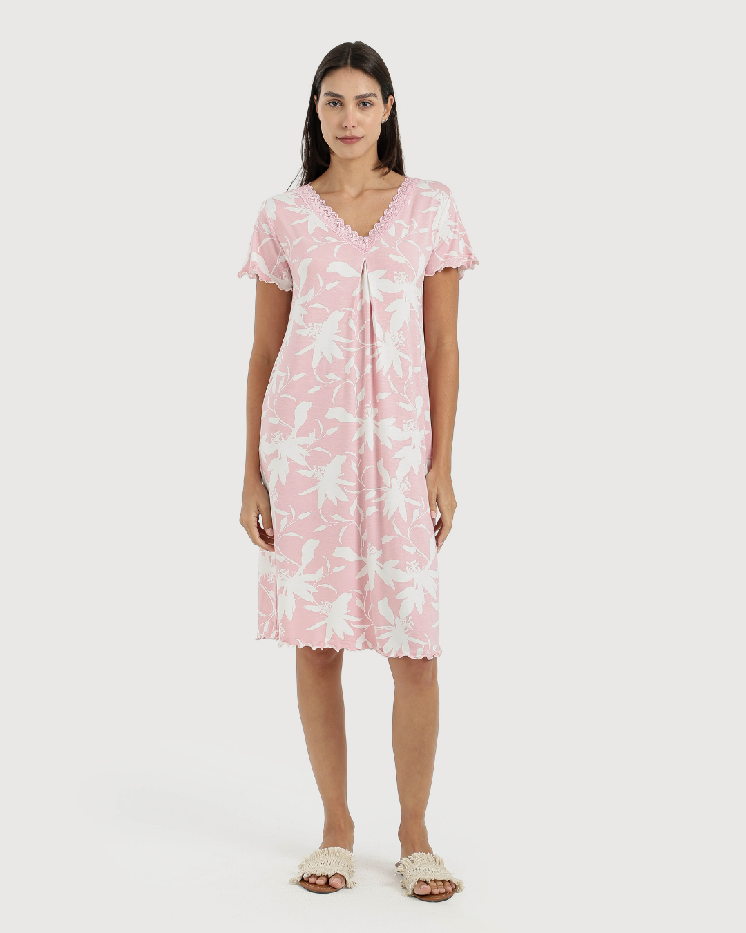 قميص حريمى V نص كم ورد