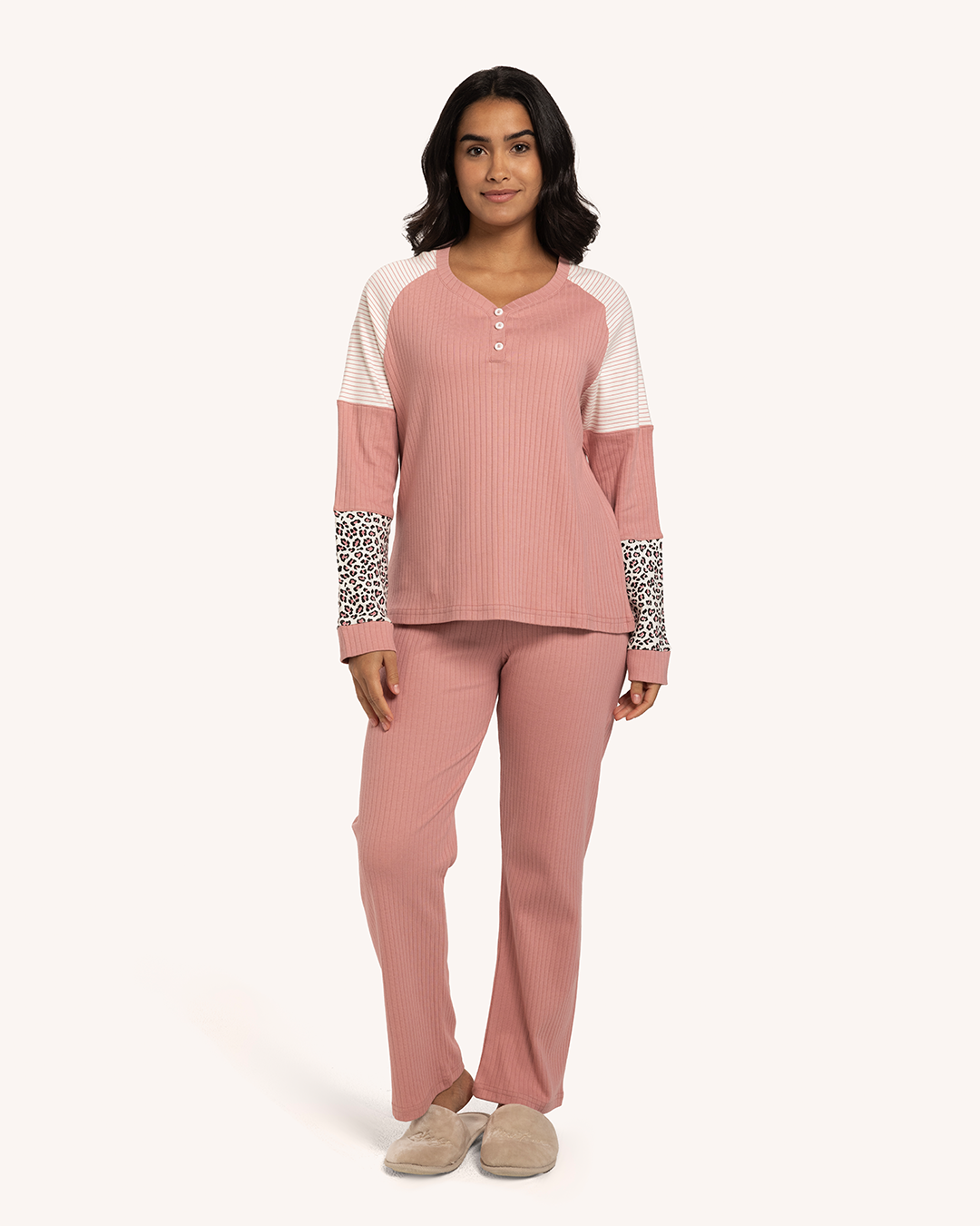 بيجاما حريمى كم بنطلون قصة تايجر